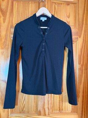 Evereve Black Snap-Front Long Sleeve Henley
